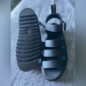 Dr. Martens Blaire Hydro Leather Strap Sandals |NEW| Size US 8